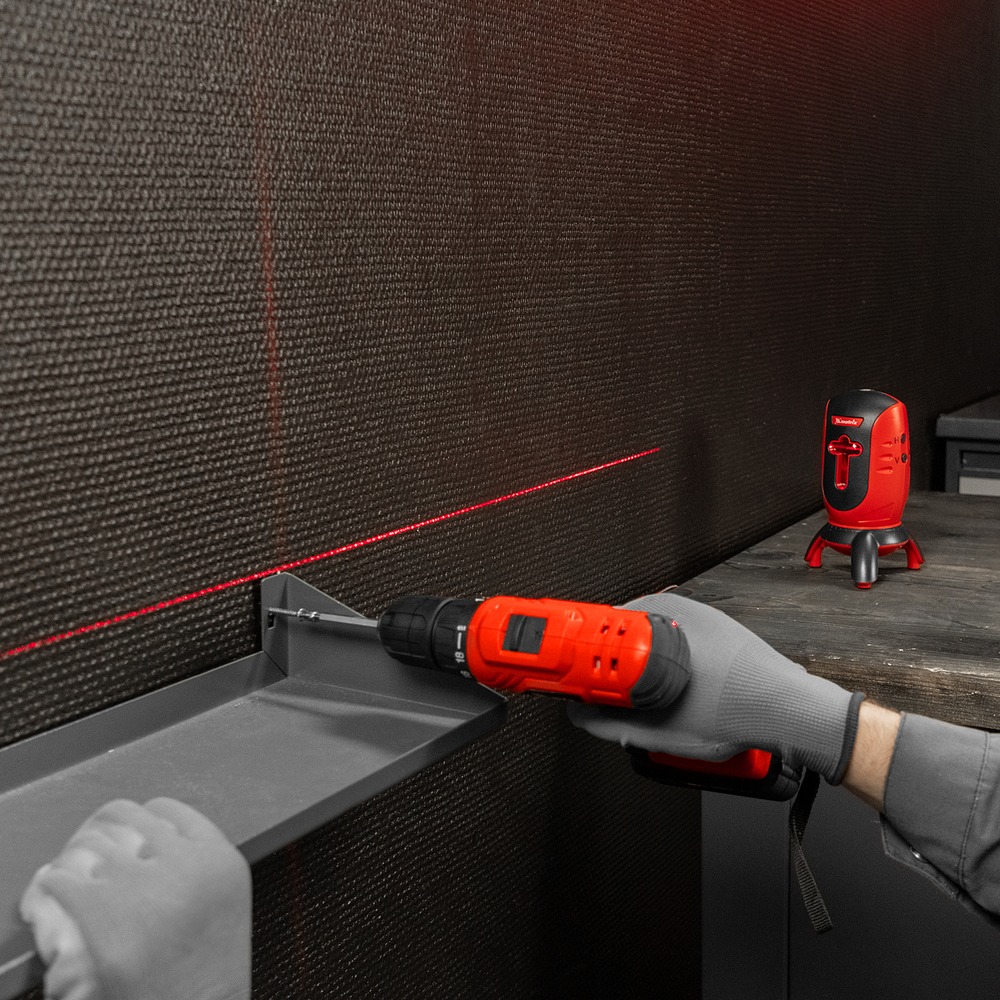 Лазерный уровень ML01T, дальность 10 м, точность ± 0,5 мм, / 1 м, длина волны 650 нм, проекция 1 вертикальная 1 горизонтальная плоскость, резьба под штатив 5/8" Matrix