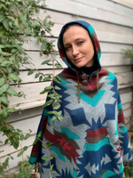 Пончо женское шерстяное с орнаментом