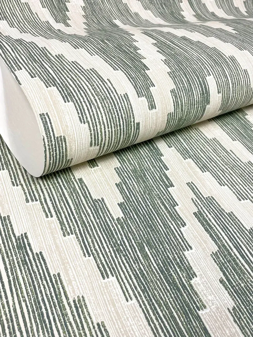 Обои флизелиновые 220612 Grounded Нидерланды