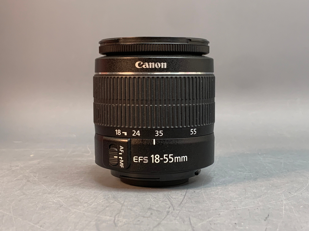 Canon EOS 100D Kit 18-55mm 3.5-5.6 III 7.700 кадров