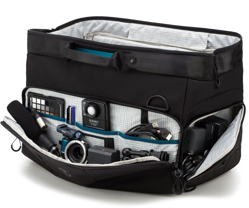 Сумка Tenba Cineluxe Shoulder Bag 21 Hightop 637-503 для видеокамеры