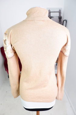 Джемпер Tesini лаконичного оттенка, визуально на 44 размер