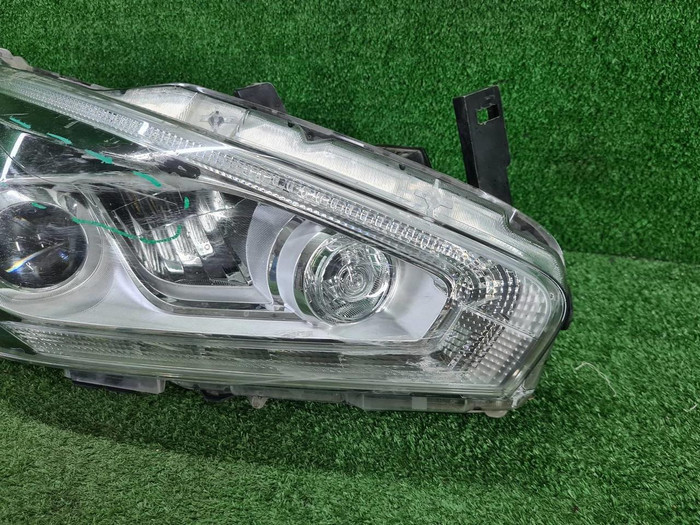 Фара правая Nissan Murano Z52 (2014-2022) LED