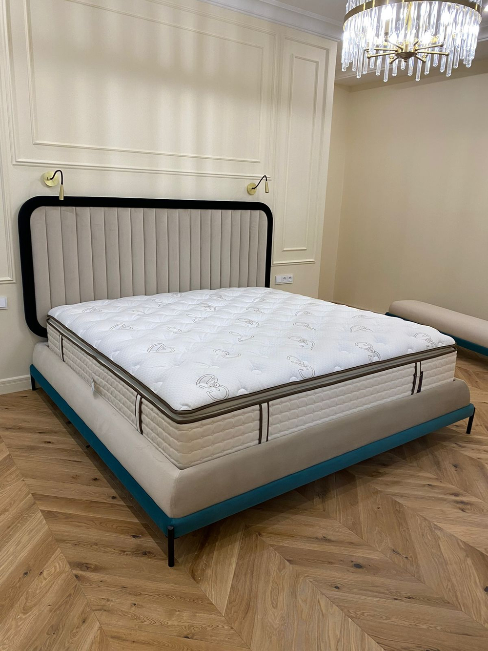 Двуспальная кровать Классика