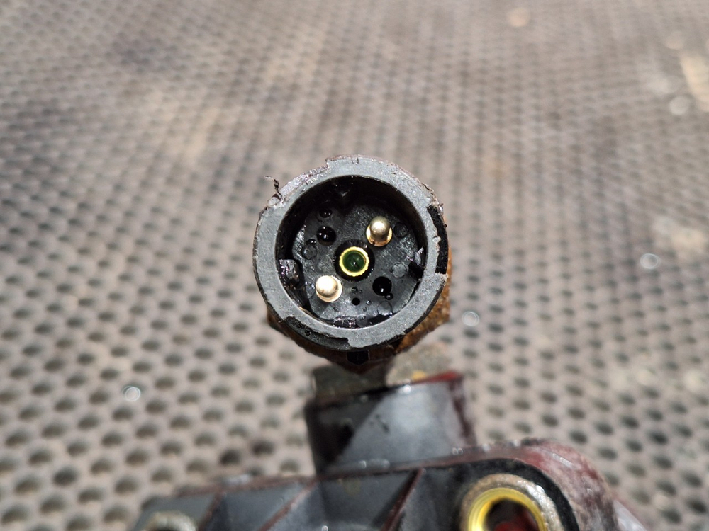 Клапан ускорительный