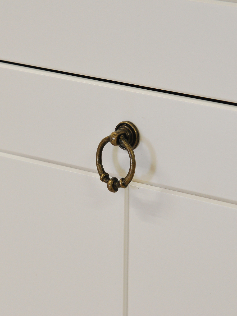 Обувница для прихожей Индра, закрытая, высокая из МДФ, белый