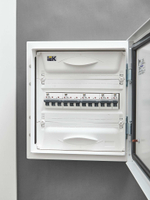ARMAT Автоматический выключатель M06N 3P C 10А IEK