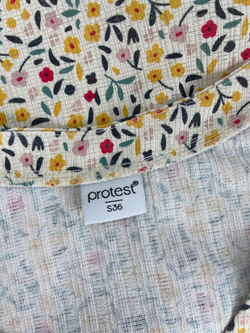 Платье Protest