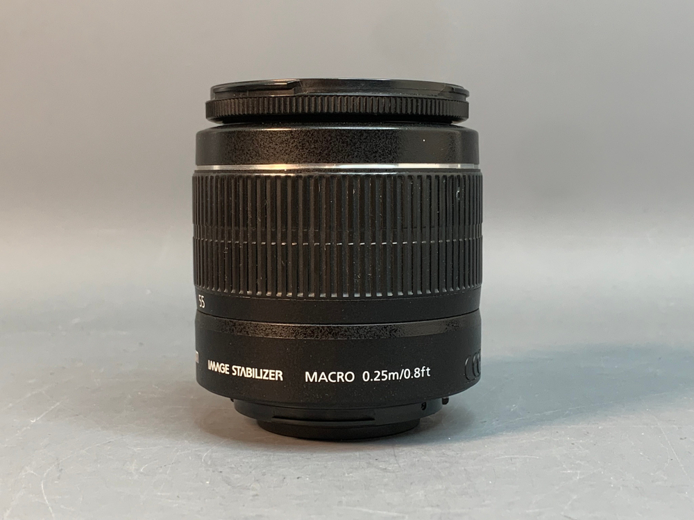 Canon 600D kit 18-55mm 3.5-5.6 IS ll 22.000 кадров