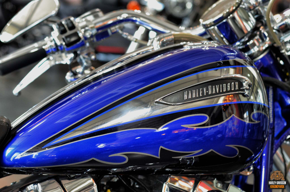 Harley-Davidson CVO Breakout