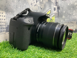 Canon 650D kit 18-55mm IS II 8.000 кадров