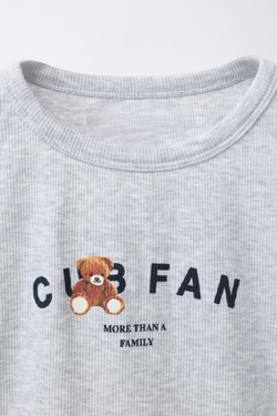 ZARA ФУТБОЛКА В РУБЧИК С ПРИНТОМ «МЕДВЕДЬ», СЕРЫЙ МЕЛАНЖ