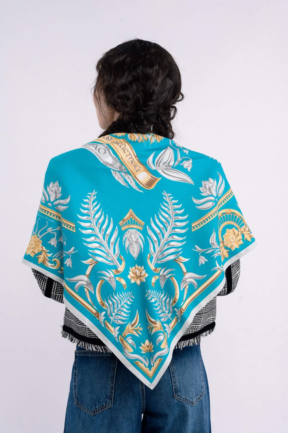 Платок «Тигр Еврейской автономной области. Аквамарин»