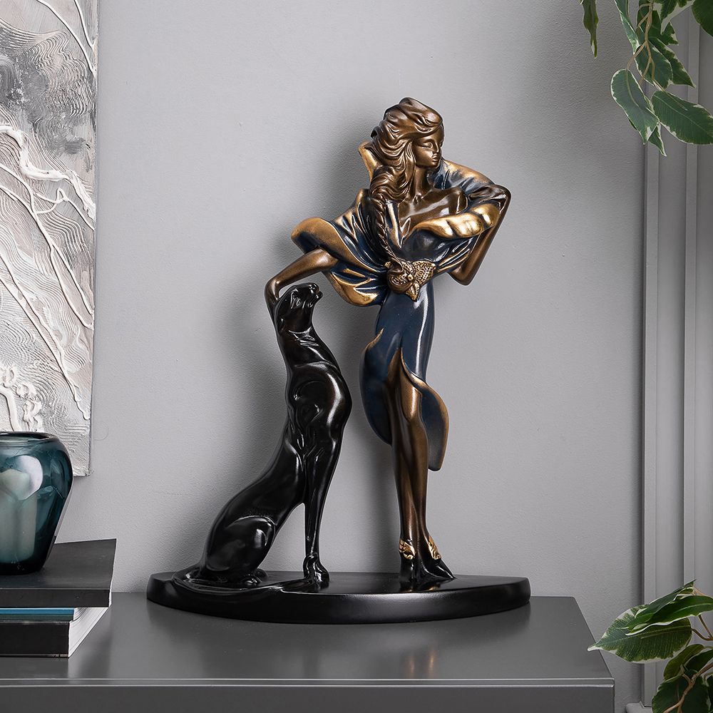 Девушка с пантерой Бронза