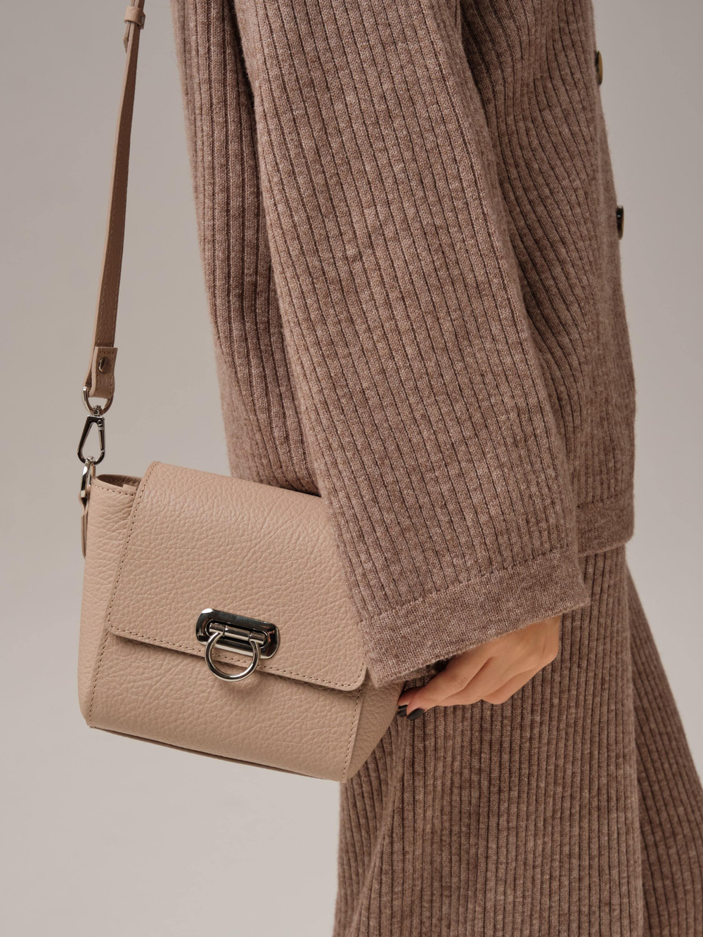 Сумка кожаная кросс-боди 3520 розово-бежевый/бизон