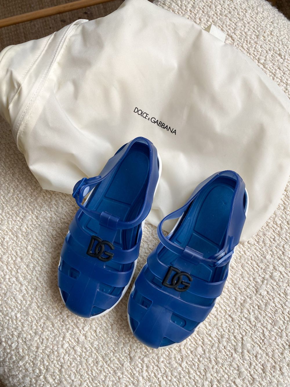 Новые сандалии Dolce&Gabbana, 28