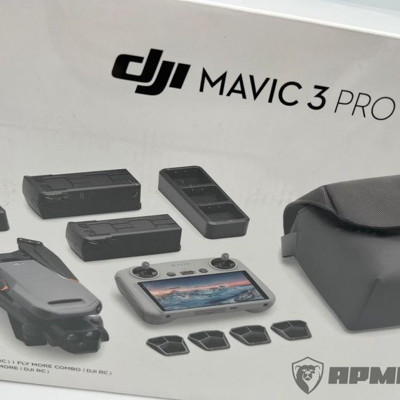 Квадрокоптер DJI Mavic 3 Pro Fly More Combo (DJI RC / с экраном)