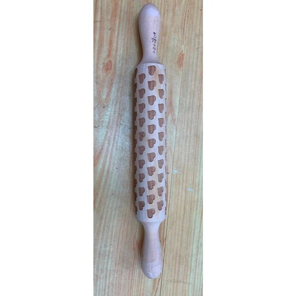 Скалка деревянная фигурная «Сердечки» 28*3см