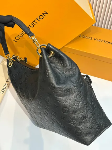 Сумка Louis Vuitton Hobo Metis