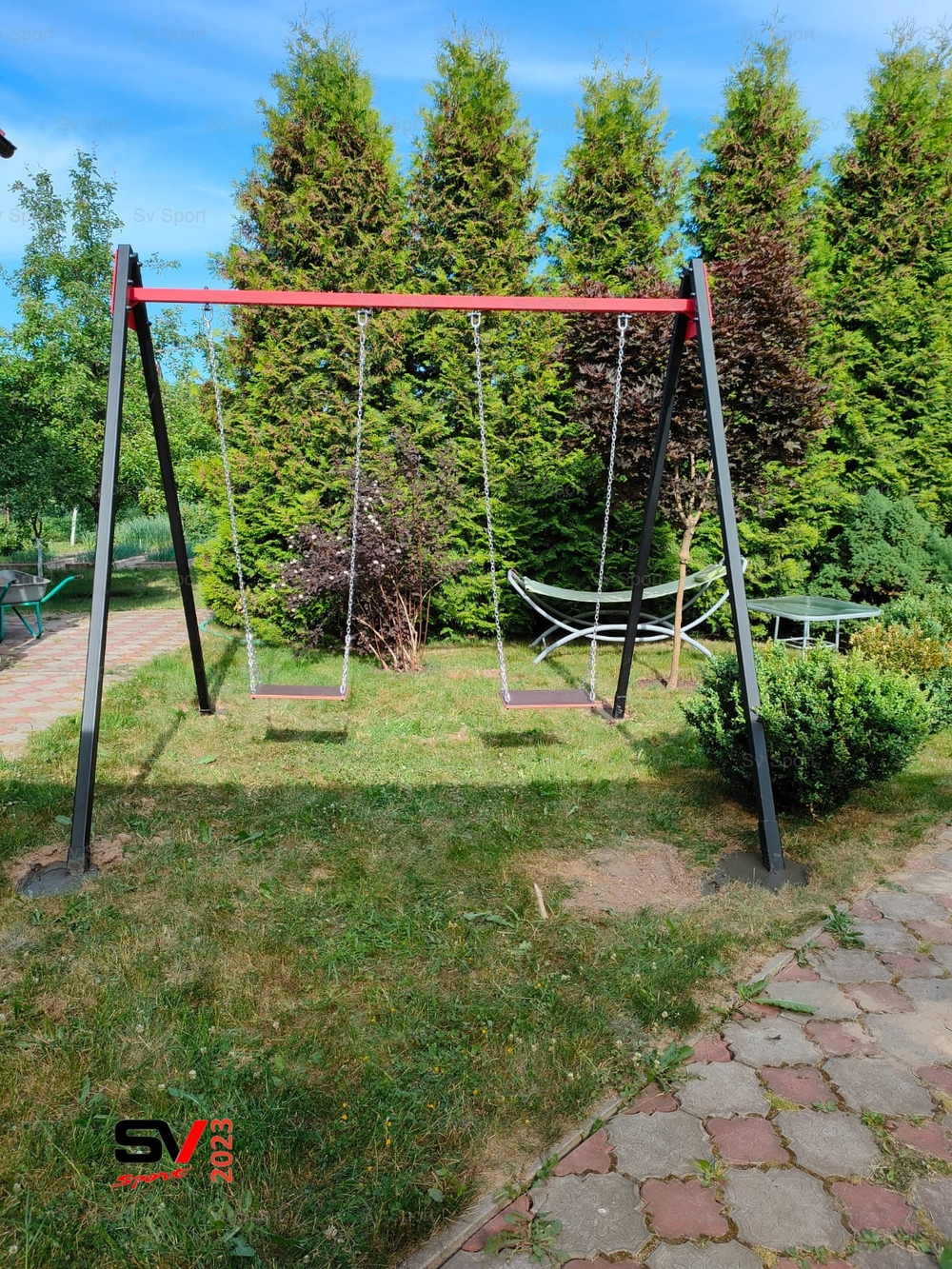 Монтаж уличных качелей Sv Sport