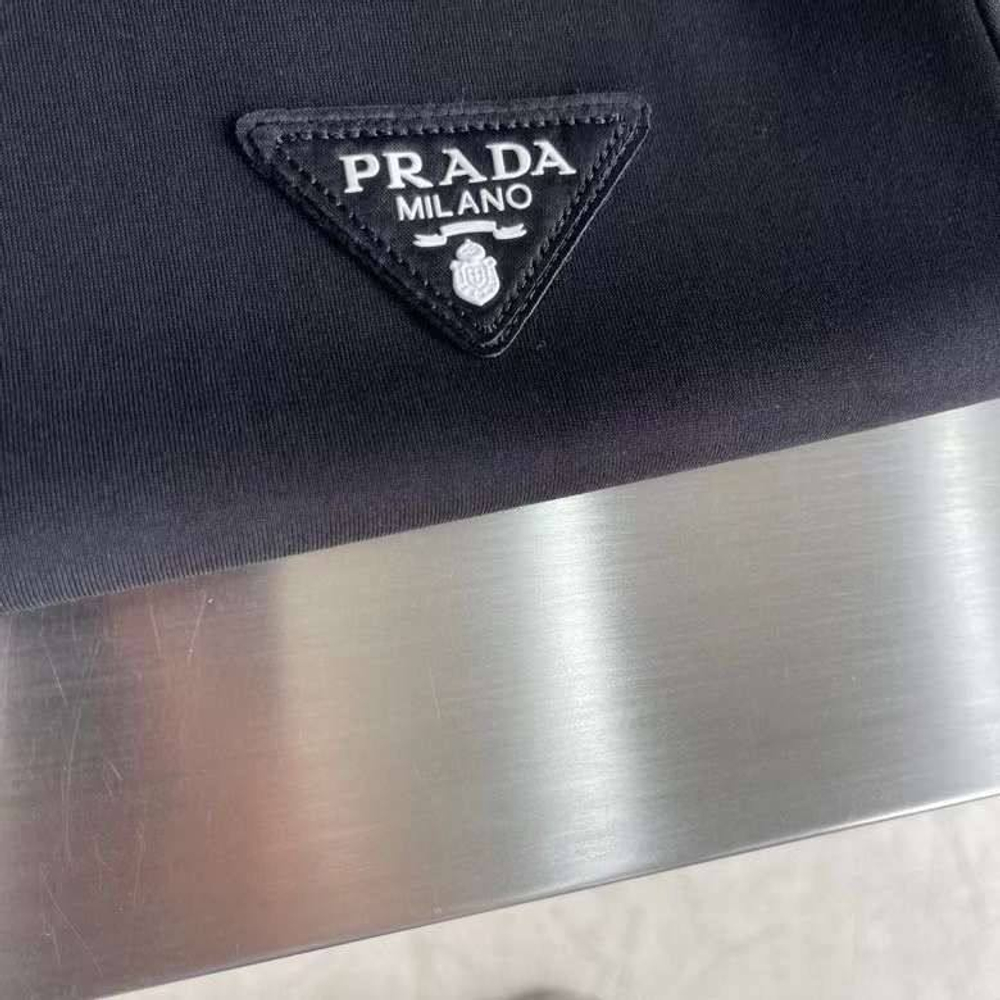 Футболка Prada