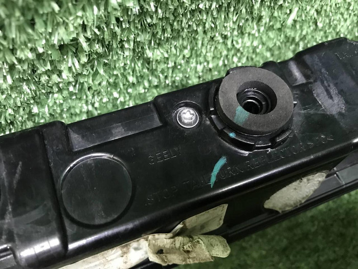 Фонарь крышки багажника Geely Monjaro (2021-н.в.)