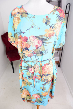 Платье для пляжного образа, визуально на 48/50 размер