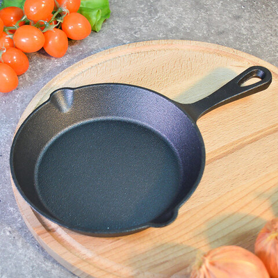 Сковорода чугунная 15,5*3см с чугунной ручкой, без крышки "Marmitta"