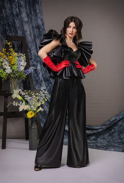 Брюки-палаццо черный из экокожи 03-02-22 SS