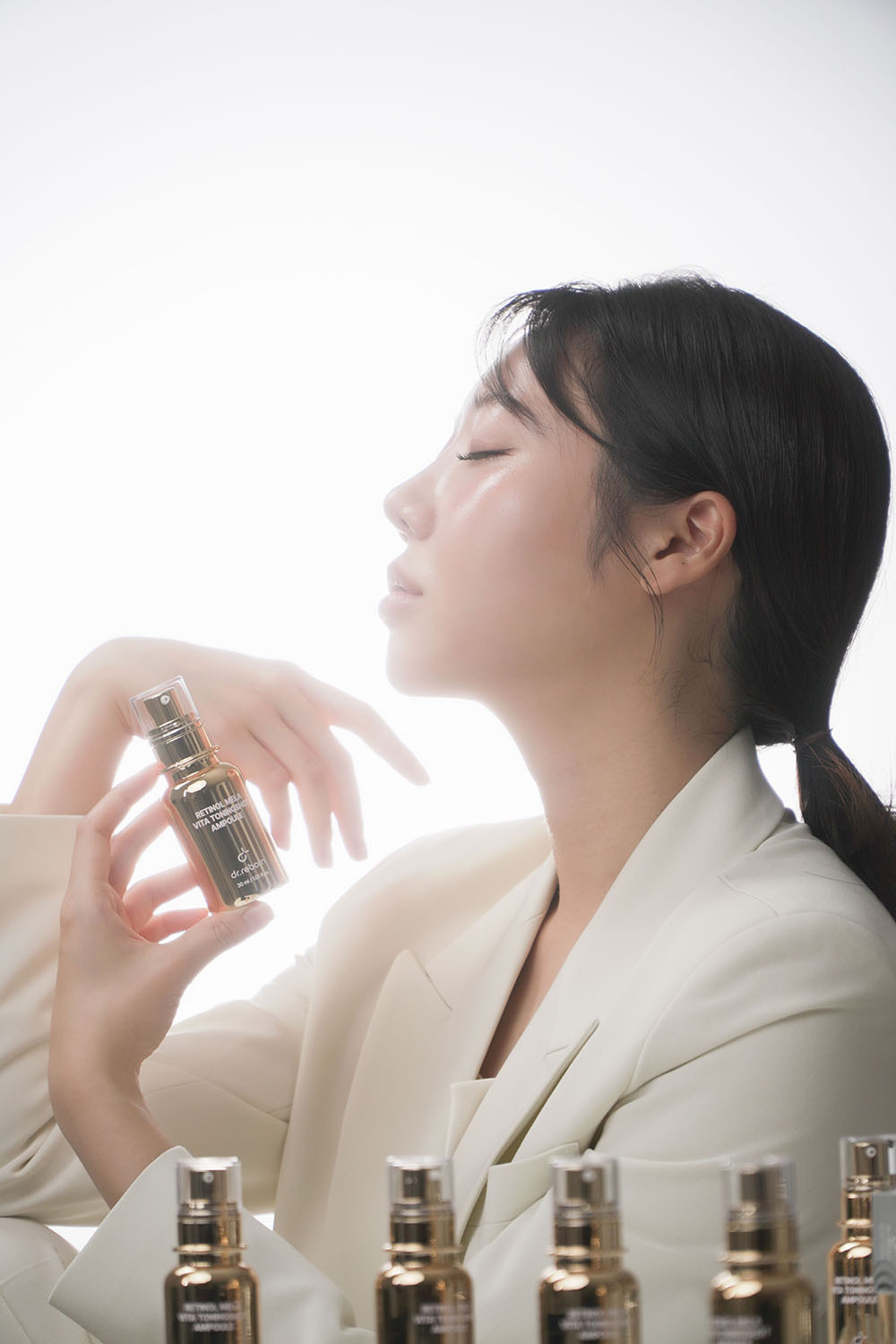 Dr.Reborn Retinol Mela Vita Tonningshot Ampoule cыворотка с ретинолом, микроиглами и витаминным комплексом