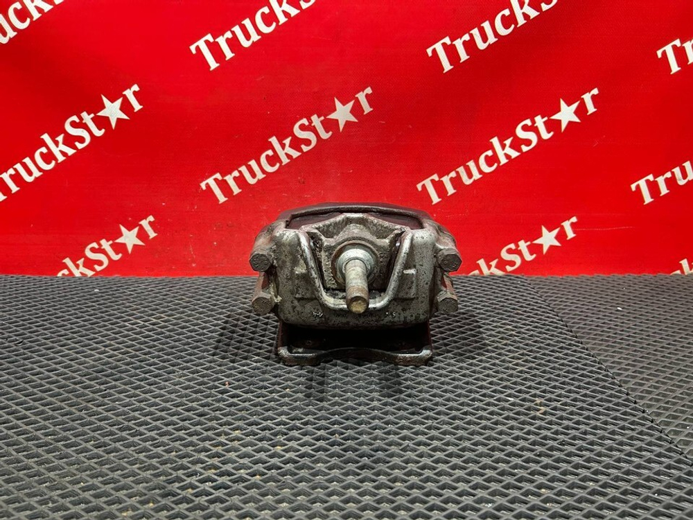 Подушка двигателя задняя