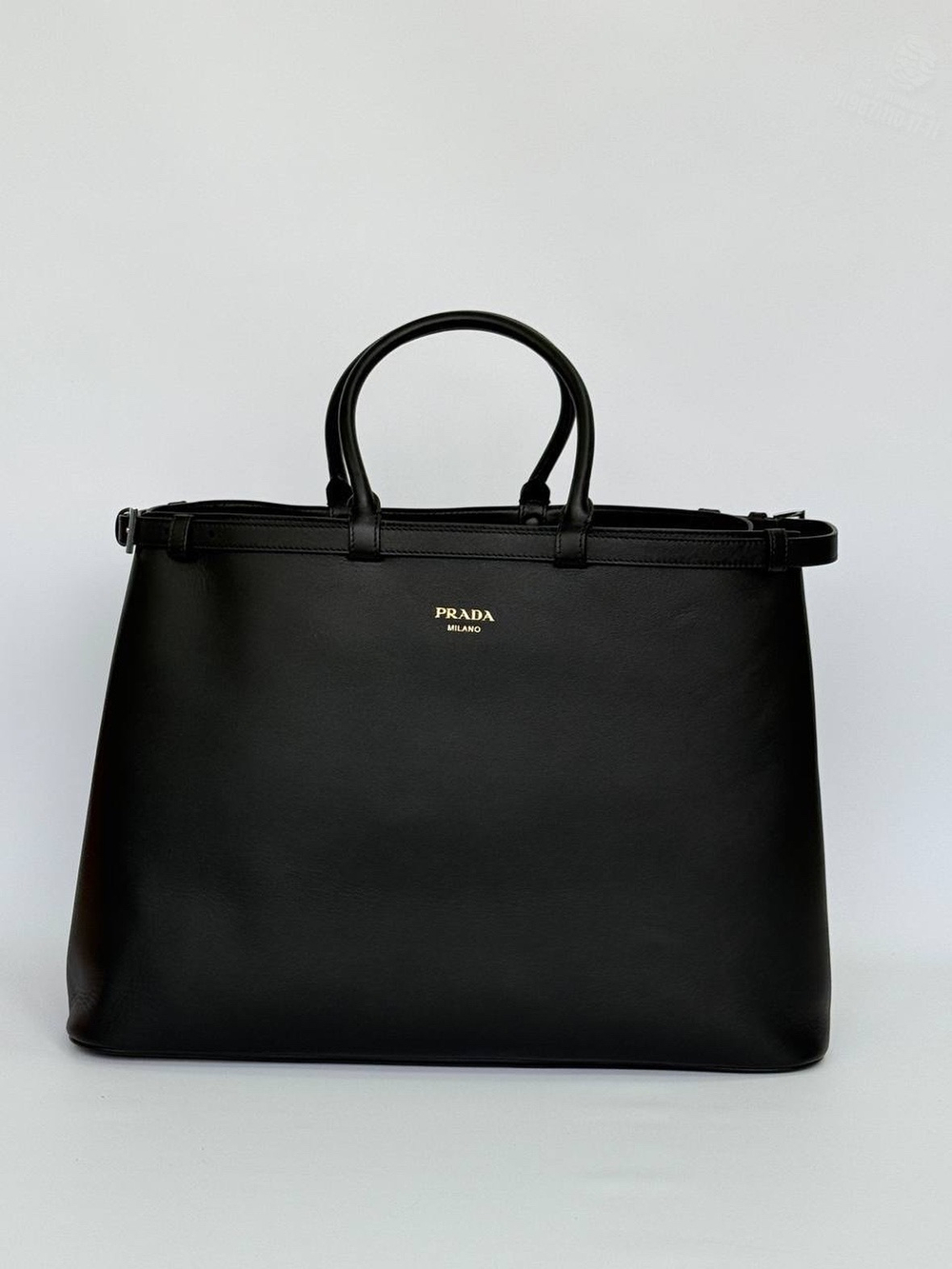 Дорожная сумка Prada