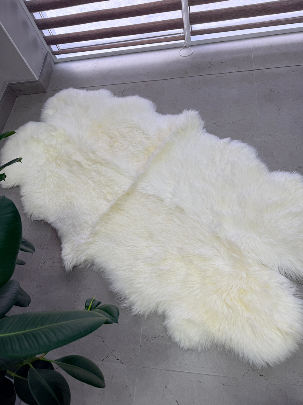 Ковер прямоугольный натуральный мех овчина 220 х 100 см. (4 шкур)