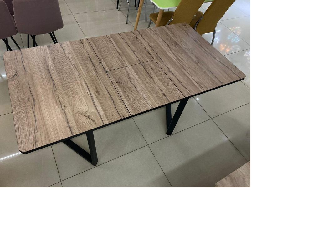 Стол разд пластик Миллер бабочка К-т ног №5 черный Царг.пояс 930 черный Ст-ца дуб кера (черн)