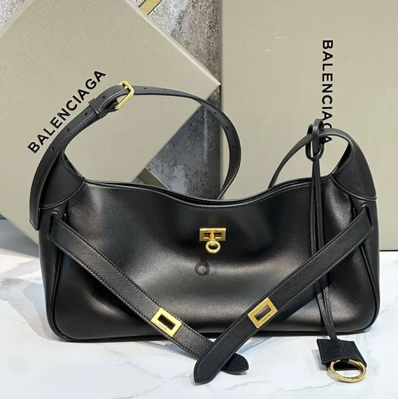 Сумка BALENCIAGA Bel Air Small in Soya
