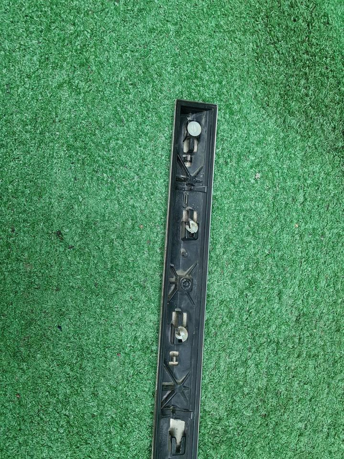 Накладка двери задняя правая BMW X7 G07 (2019-нв)