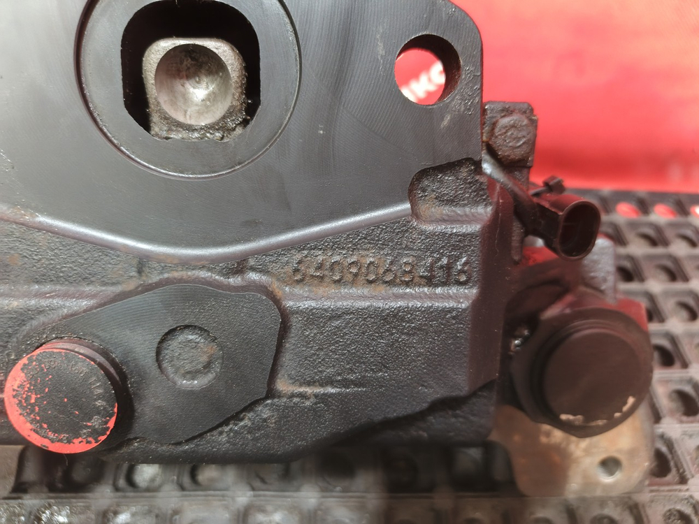 Суппорт правый 2023г