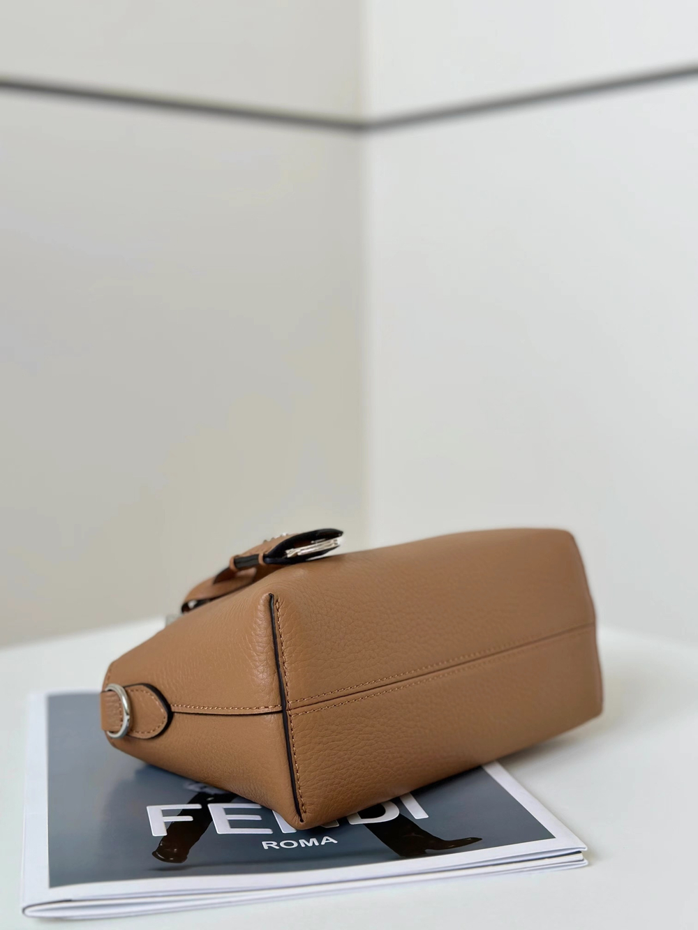 Fendi By The Way Selleria Mini 20 cm