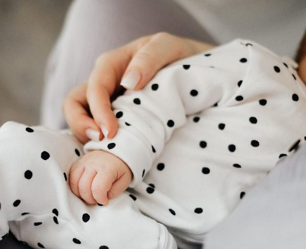 Что нужно купить в роддом. Чек-лист для будущей мамы