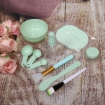 Набор косметический «Beauty», 2 кисточки и лопатка, чаша и спонж, три мерных ложки, баночка и пульверизатор, микс 2 цвета, 16*24см