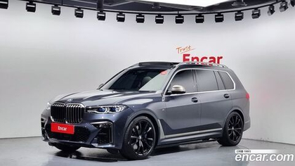 BMW X7 (G07) M50i 6-и местный (03.2021)