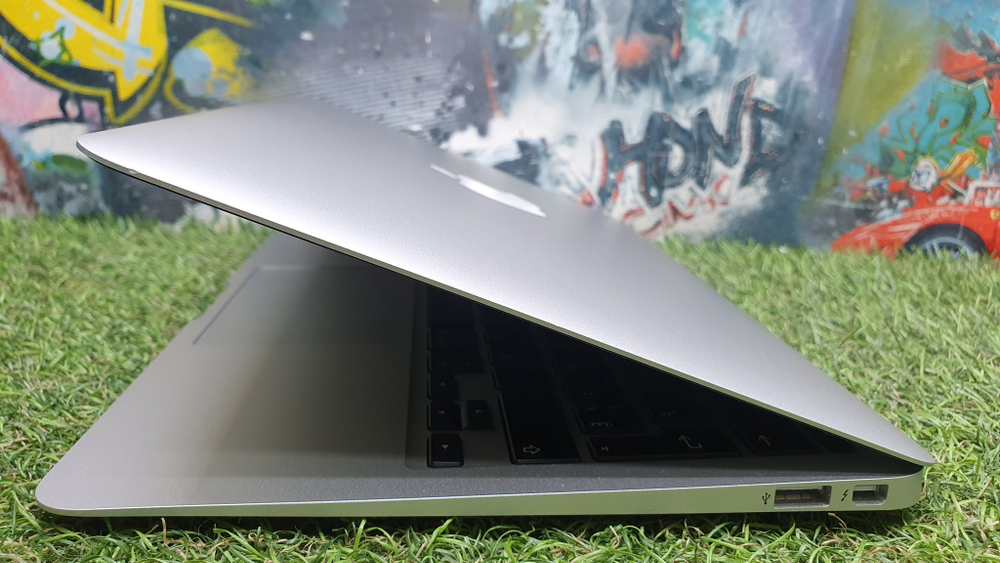 MacBook Air A1465 11 2015 i5/4Gb/