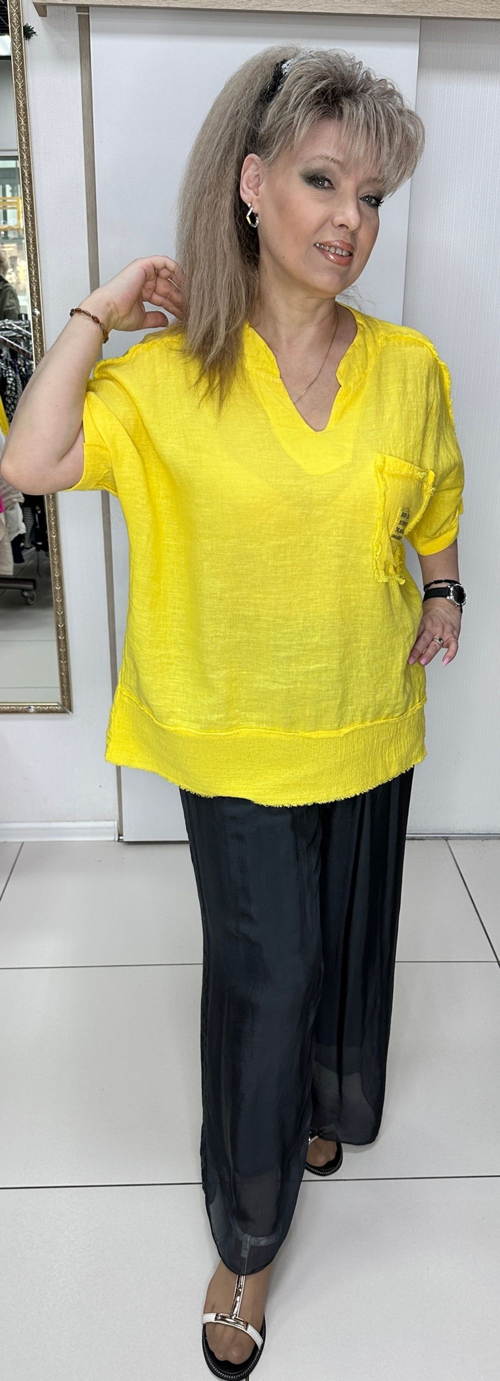 Льняная туника с кармашком и бахромой