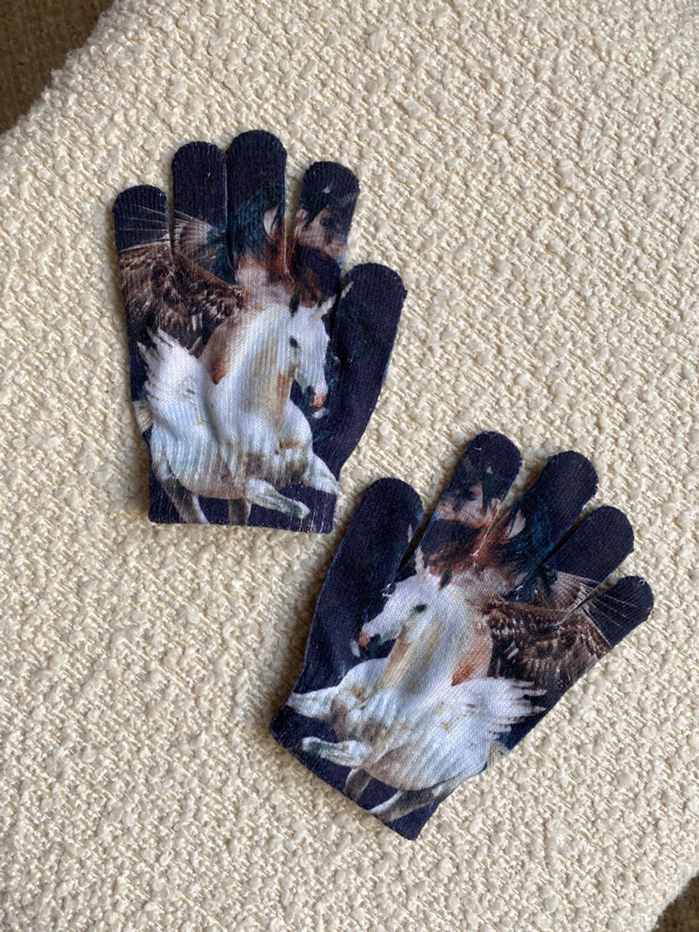 Новые перчатки Molo, 128