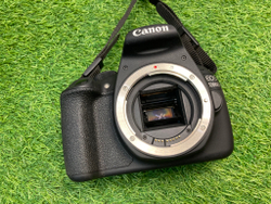 Canon 1200D kit 18-55mm 3.5-5.6 III 2.500 кадров