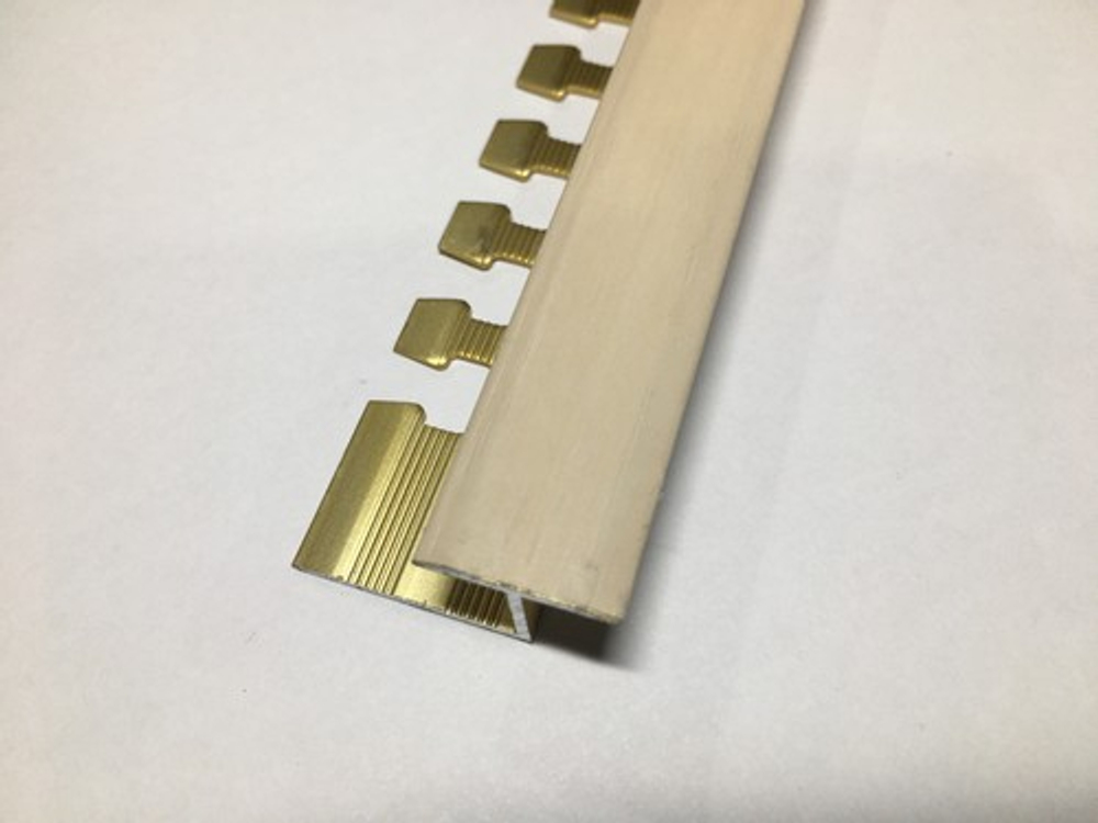 ATZг 10мм "DO-4" 2,7м Дуб беленый (32) Z-об. 16мм гиб. ламинир. алюм.