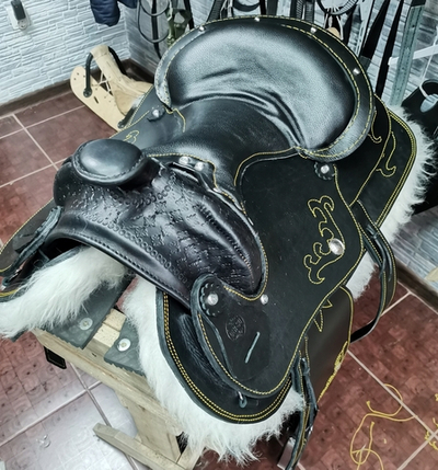 Седло вестерн цвет черный