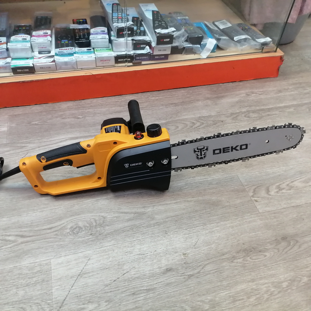 Пила электрическая Deko DKEC12 1600 Вт 30.4 см