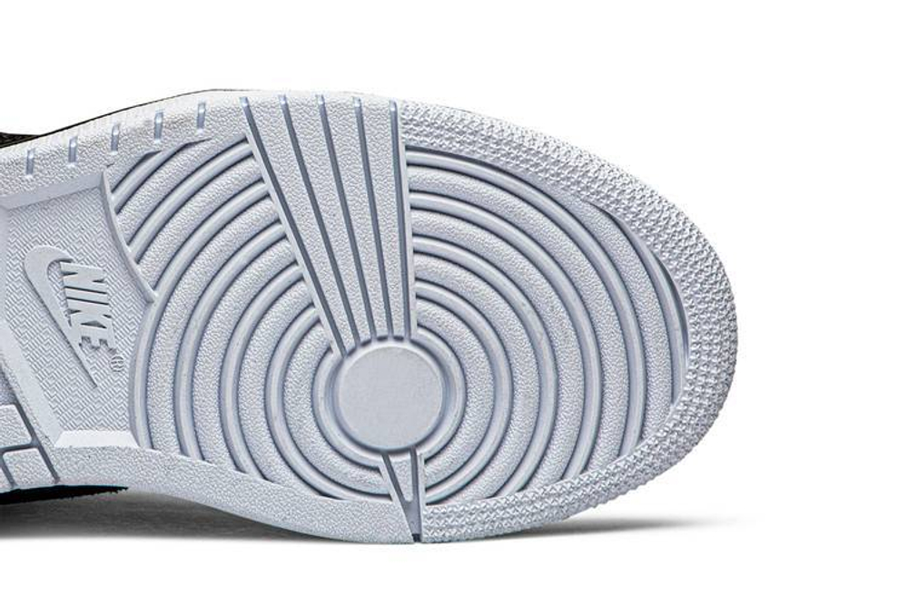 Кроссовки Jordan Air Jordan 1 "Fearless" (Женская размерная сетка)