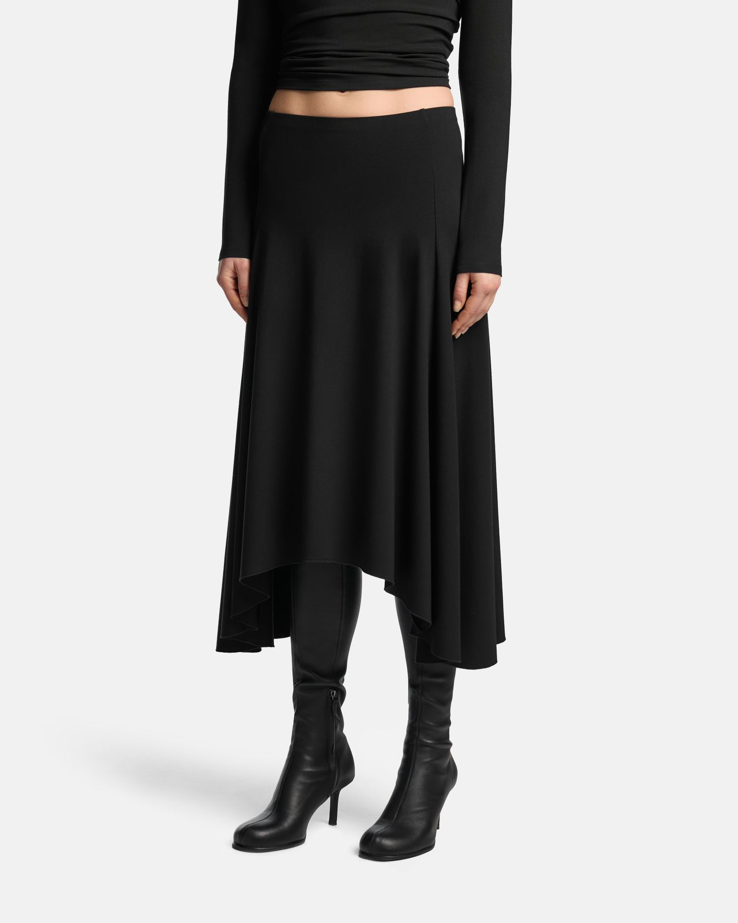 ЮБКА С РЕЛЬЕФАМИ ИЗ ТРИКОТАЖА